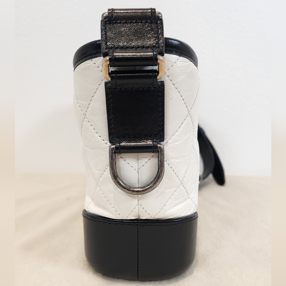 Chanel 1991 Small Gabrielle 2 Toned Double Chain Crossbody.Aged Calfskin Leather - Picture 3 of 16